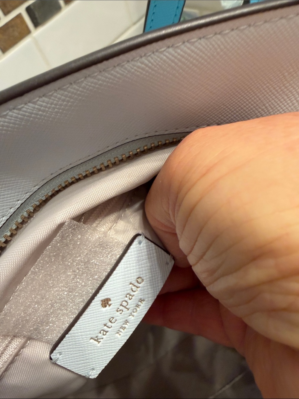 Buy a Coach Pen for an entry to WIN a NWT Kate Spade Tote🥳 - Picture 6 of 10